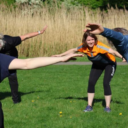 Donkere eenzame dagen? Kom in beweging en vind connectie